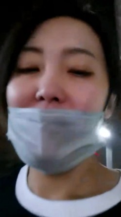 淫荡少妇人妻，20小时【放肆的水娃】，无论是外出游玩买菜，还是开车做饭休息，真空跳蛋不离身随时喷，吃饭也能喷水 截图10