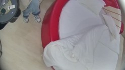 酒店偷拍 丸子头眼镜少妇下班幽会男同事偷情趁着男同事养足精神后翻身骑坐榨取 截图1