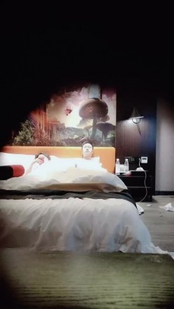 新秀首场演出质量很不错的风情少妇就是角度怪怪的 截图7