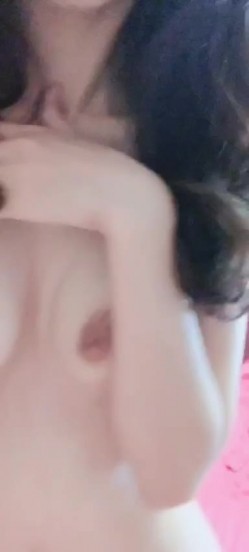 ️OL女神 ️下了班就是你的 甜蜜女友，OL制服下的秘密，手指拨动蜜乳 非常诱惑，扣穴吃奶自慰 20V完整版 无水印！ 截图14