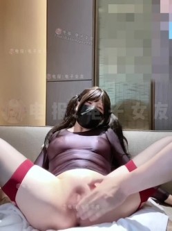 推特最强反差巨乳福利姬，极致阿黑颜小母狗，核弹巨乳一流颜值「肥嘟嘟右卫门」「绿子」520元门槛购入窒息佳作 截图7