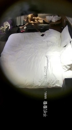 酒店高清偷拍 ️既淫荡又炸裂的女仆装小情侣自制小电影要给男友爆菊 截图7