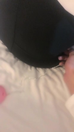 核弹！极品骚娘们【冷艳小妈】道具自慰~骚的很！西装黑丝，知性丽人，赞 截图2