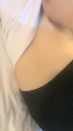 核弹！极品骚娘们【冷艳小妈】道具自慰~骚的很！西装黑丝，知性丽人，赞 截图4