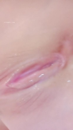 场不景气 私教英语下海 小语儿 不是冰冻的 是刚捞起来的 所以咱家鲍鱼特别新鲜 还是处女 全网数一数二的美洞！ 截图3