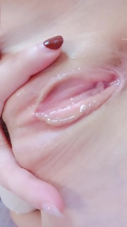 场不景气 私教英语下海 小语儿 不是冰冻的 是刚捞起来的 所以咱家鲍鱼特别新鲜 还是处女 全网数一数二的美洞！ 截图7