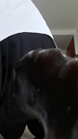 重金自购~小琪琪文文,听说黑丝跟精液是绝配哦~也不知道是谁把精液射皮鞋里啦，还想射你BB里呢，狼友们想不想！ 截图6