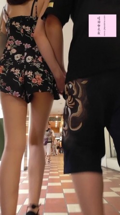 年度极品高清抄底合集，全部都是漂亮的妹子 截图3