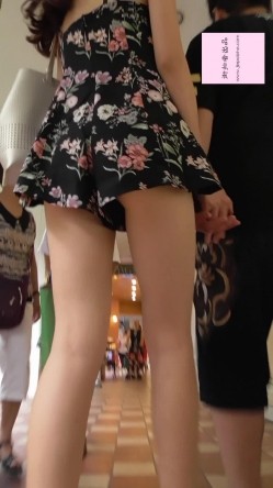 年度极品高清抄底合集，全部都是漂亮的妹子 截图4