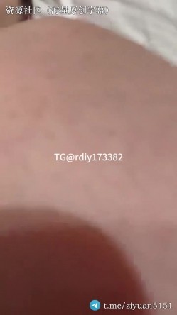 推特新晋约啪大神肌肉帅哥「热带鱼」04研究生无套露脸3p双通一边被干一边舔蛋，喜欢被往死里玩，口塞臭内裤，啃脚丫子射脸 截图5