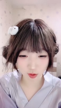 全网最美童颜校花【邪恶双马尾】黄播尺度大开~全裸自慰 截图3