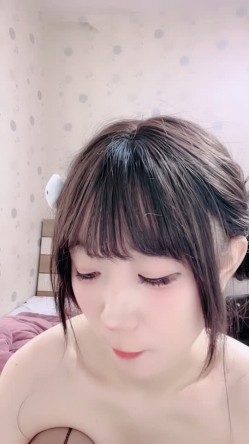 全网最美童颜校花【邪恶双马尾】黄播尺度大开~全裸自慰 截图8