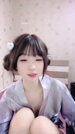 全网最美童颜校花【邪恶双马尾】黄播尺度大开~全裸自慰 截图10