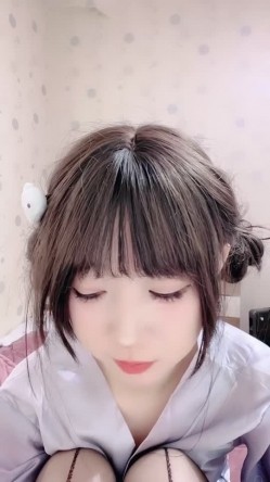 全网最美童颜校花【邪恶双马尾】黄播尺度大开~全裸自慰 截图13