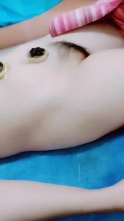 【骚宝】偷拍 中医SPA 多位新人 良家人妻 少妇熟女~！~~人妻返场 男主站到面 自动拿屌就吃！！ 截图4