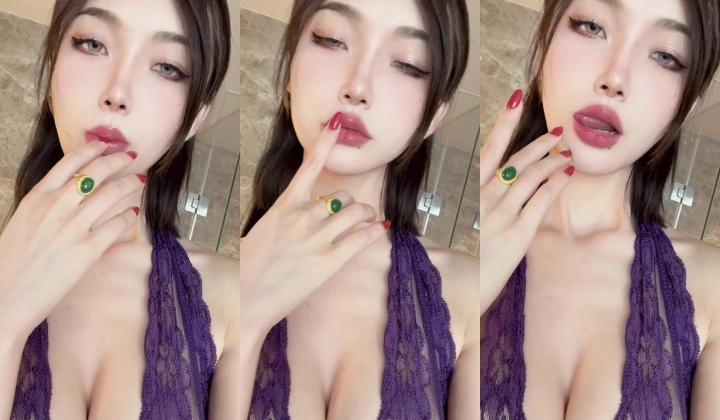 极品网红露出 脸红Dearie 微圈密劲爆福利女神淫靡反差自拍 蜜尻大长腿丝袜制服诱惑 顶级完美身材 有钱人的玩物