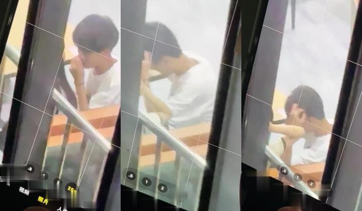 大学情侣在食堂餐厅内做爱 ️女主先骑马亲吻摇曳最后趴在男主身上男主！