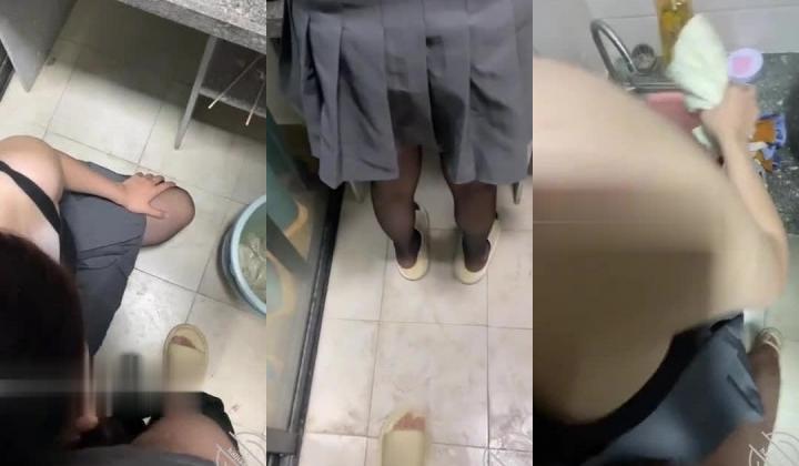 【海角原创】继父射完到我射，在继父隔壁内射骚妈
