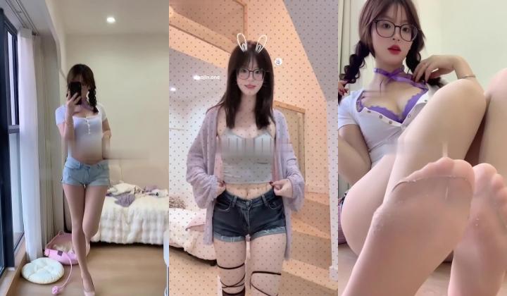 【抖音泄密】，40万粉眼镜顶级美女【小今大王】露点，自摸，掰B特写，反差感强，少女身材超诱人！