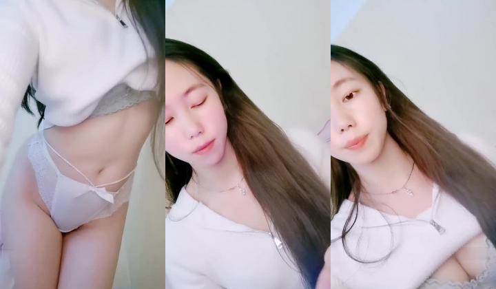 绿播转黄！【大四学妹兼职】校花牛仔裤，雪白大屁股 舞蹈专业 身材不错，皮肤白