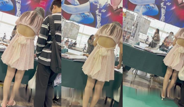 大神KFC运动展览会偷拍 长裙高颜值美女和舔狗男友逛街弯腰抬屁股给你看骚窄内非常诱惑
