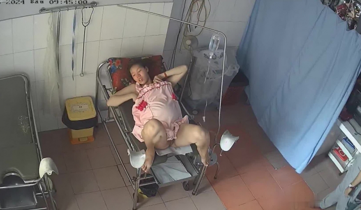 稀有黑客破解医院妇产科监控摄像头完美正面角度高清偷拍几个孕妇 最美年轻孕妇 阴蒂清晰可见
