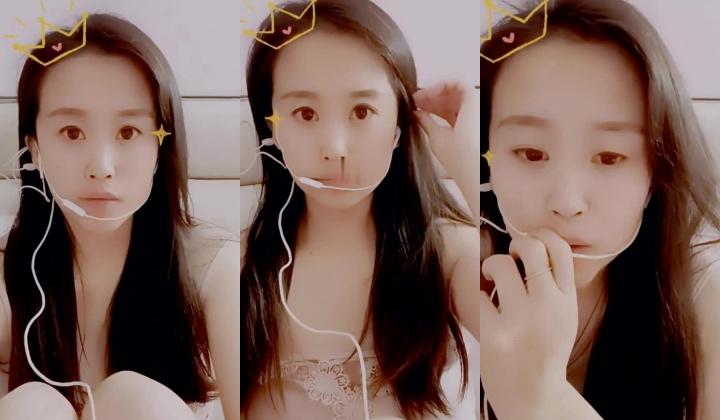 最美哺乳期宝妈【哺乳期】为了生活下海~直播挤乳汁!湿哒哒，小少妇颇有几分姿色