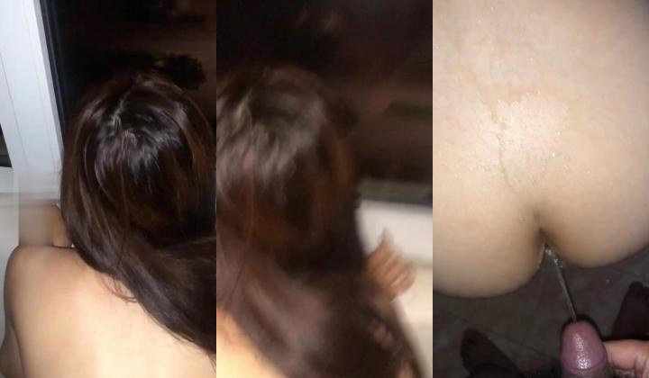 小母狗非得羞辱才舒服，一分钟的滚烫二氧化碳 灌热她骚洞，再到楼梯间露出做爱！