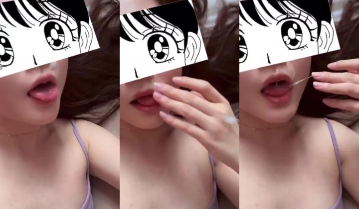 极品反差婊 调教极品婊子，如母狗一般趴在胯下吞吊，超猛颜射，让她回味无穷