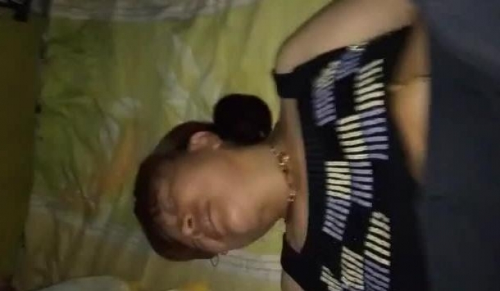 领导来我家做客，用老妈的老屄招待他，无套舒服哦！