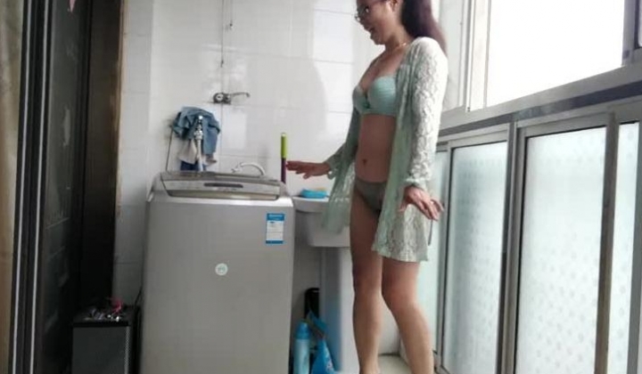 臀控熟女控必备！曾火爆全网的露脸广场舞大妈【美美子】大尺度私拍第二弹，骚舞挑逗情趣诱惑紫薇全裸，相当反差