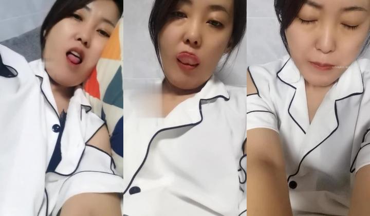 极品人妻！刺激，【放肆的小水娃】，真实良家，标准的贤妻良母，厨房搔首弄姿
