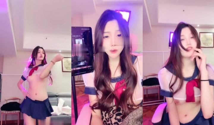️神级女神【董小姐】高端女神！模特身材~裸舞~道具自慰~白浆直流！