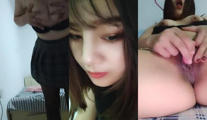 大三学姐露脸出租屋内发骚黑丝情趣，性感的内裤蝴蝶骚逼，自己揉捏大奶子抠骚逼水好多，跳弹塞逼里玩，叫的骚