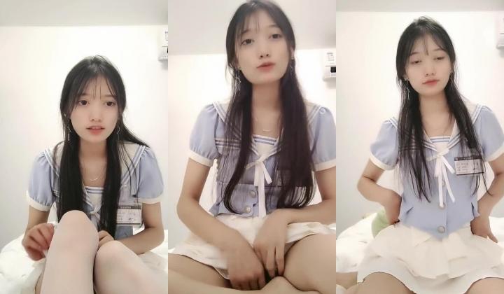 校花女神，超级清纯，【蔡蔡仙女】，冉冉升起的新星，她的微笑一秒让你想起初恋，还是脱光的初恋