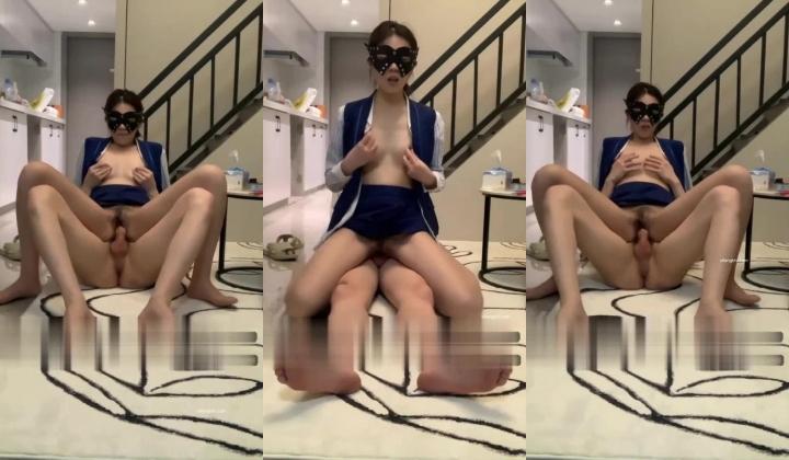 【终极反差 ️女神堕落】大神流出作品 ️是气质女神还是母狗 反差调教 空姐制服 无套内射 深喉调教
