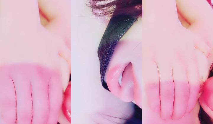 最新重磅分享，推特女神福利姬【大队长】未流出土豪私拍视图合集，情趣制服紫薇销魂可撸精尽人亡的节奏
