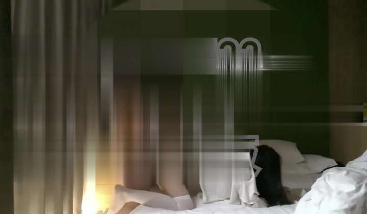 已退圈14w粉福利姬【懒的梨泥Ki】内部群私拍，年轻的绝美酮体，做爱的时候淫语对白叫的很骚，反差度拉满
