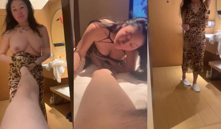 喜欢这样的身材吗？来个哥们一起弄她，这大奶子谁看谁不迷煳？展示一下东北大妞的大屁股，被无套了！