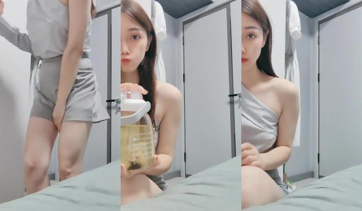 新人~学妹暑期兼职！【美少女圆】颜值明星一样~下海了，这腰线，大白臀，看的人秒硬，想插入进去爽一下