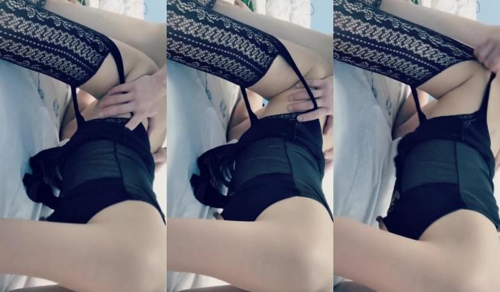 “啊~顶死了~插死我了”对话刺激，很能淫叫的极品人妻少妇【骚逼爱丽丝】性爱自拍，吞精无毛美臀无套各种输出白浆泛滥，撸管必备