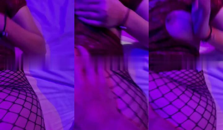 《硬核秘重磅无水首发》真枪实弹折磨女奴！推特SM大神【冷先生】超强调教各种反差婊圣水滴蜡舔脚窒息女神瞬间变母狗