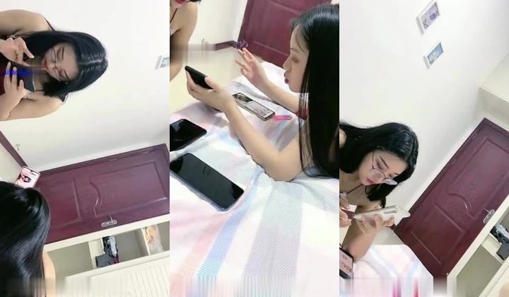 和戴眼镜骚货表嫂偷情啪啪 漂亮美乳表嫂玩游戏拉过来就操 无套直接插浪穴 后入冲刺内射 大屌干到穴洞外翻
