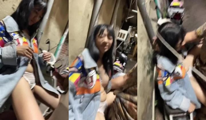 花碎银几两请了个私人女导游玩刺激 古城小巷里掰开内内就肏！