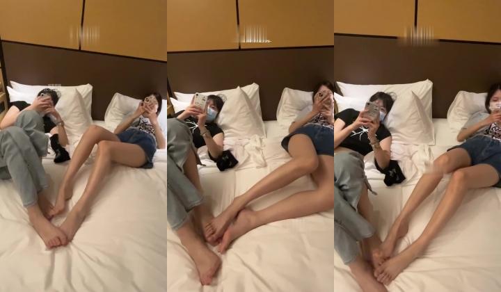 推特28万粉丝国产原创丝袜足交博主「酥小强」付费私拍 线下专约素人模特足交抚摸调情