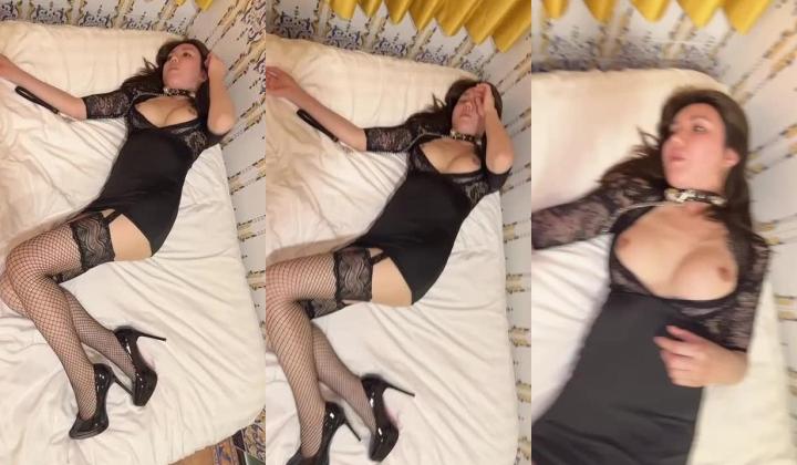 杭州美模【许丽飞】贷款压顶下海 ️巨乳黑丝伺候客人