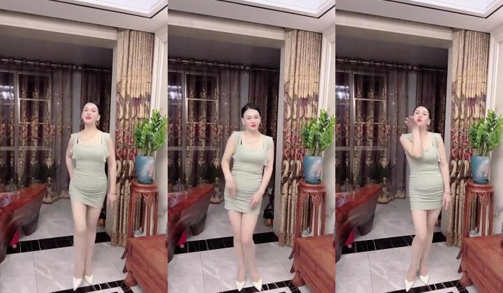 【抖音福利】，42岁极品良家，【雅芝】，老A8也是A8啊，苗条熟女骚穴，特写XOXO
