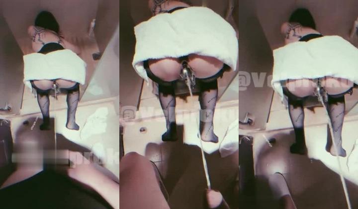 极品反差尤物母狗【suki】外人眼中的女神，喜欢被当成妓女一样狠狠羞辱！双洞高潮无下限！超长巨根一插到底