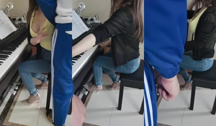 私人家教钢琴老师无法抗拒的紧身牛仔裤~奏乐醉人，迷得学生特别紧张，下面发热，老师帮你舔一下再波推一下，你摸摸我的奶~非常刺激！