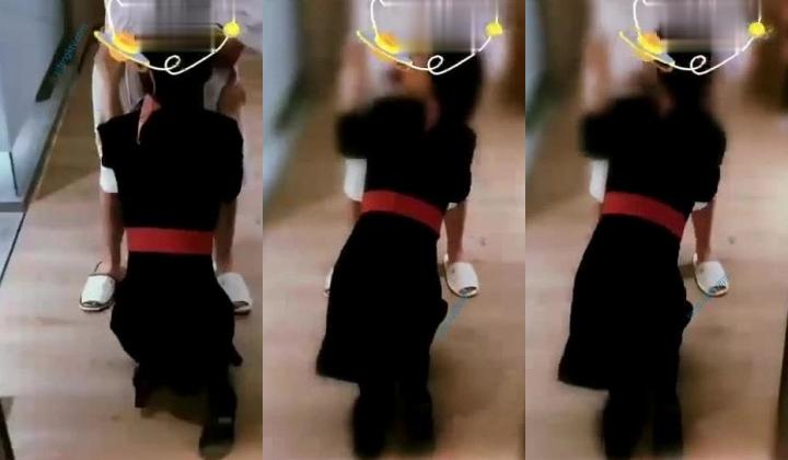 【极品反差东航空姐】爆乳丰臀女神【豆泥丸】完美身材 穿着空姐制服架起来操到浪叫 高清私拍90P 高清720P原版